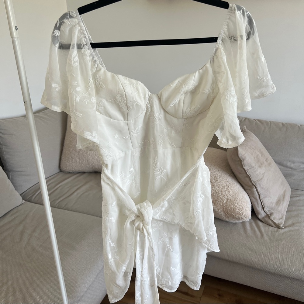 SELFIE LESLIE SMALL WHITE DRESS